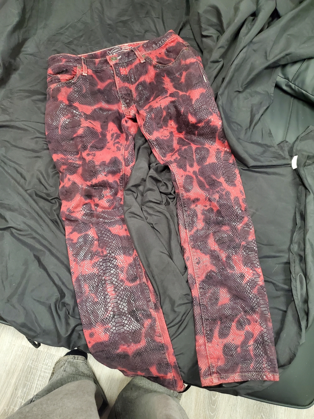 Robin's Jean Red & Black Snake-Print Skinny Pants